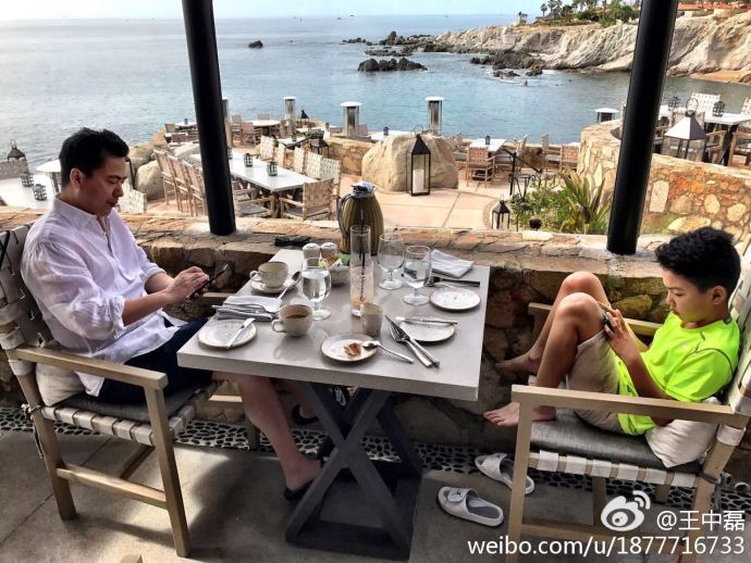 安吉考拉的视频,安吉考拉海边度假