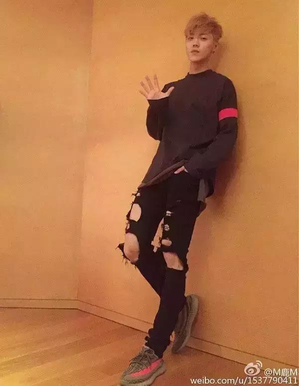 假yeezy有哪些,穿假yeezy能看出来吗