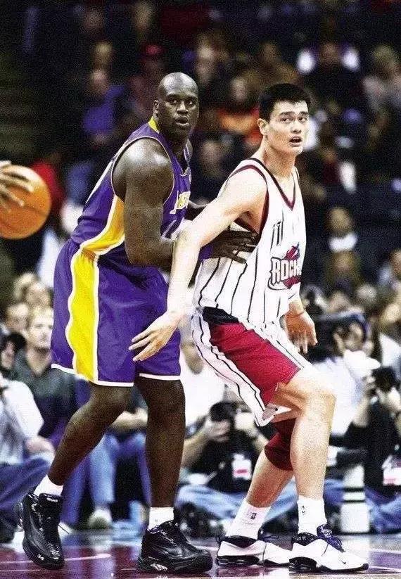 姚明在职业生涯穿过哪些球鞋,姚明球鞋回顾