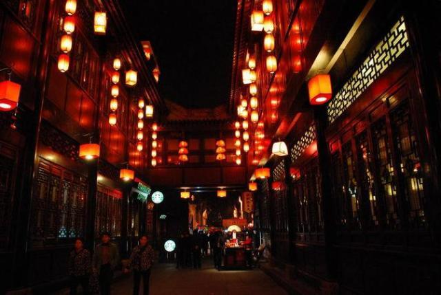 八大城市的美食街一场舌尖上的美味之旅