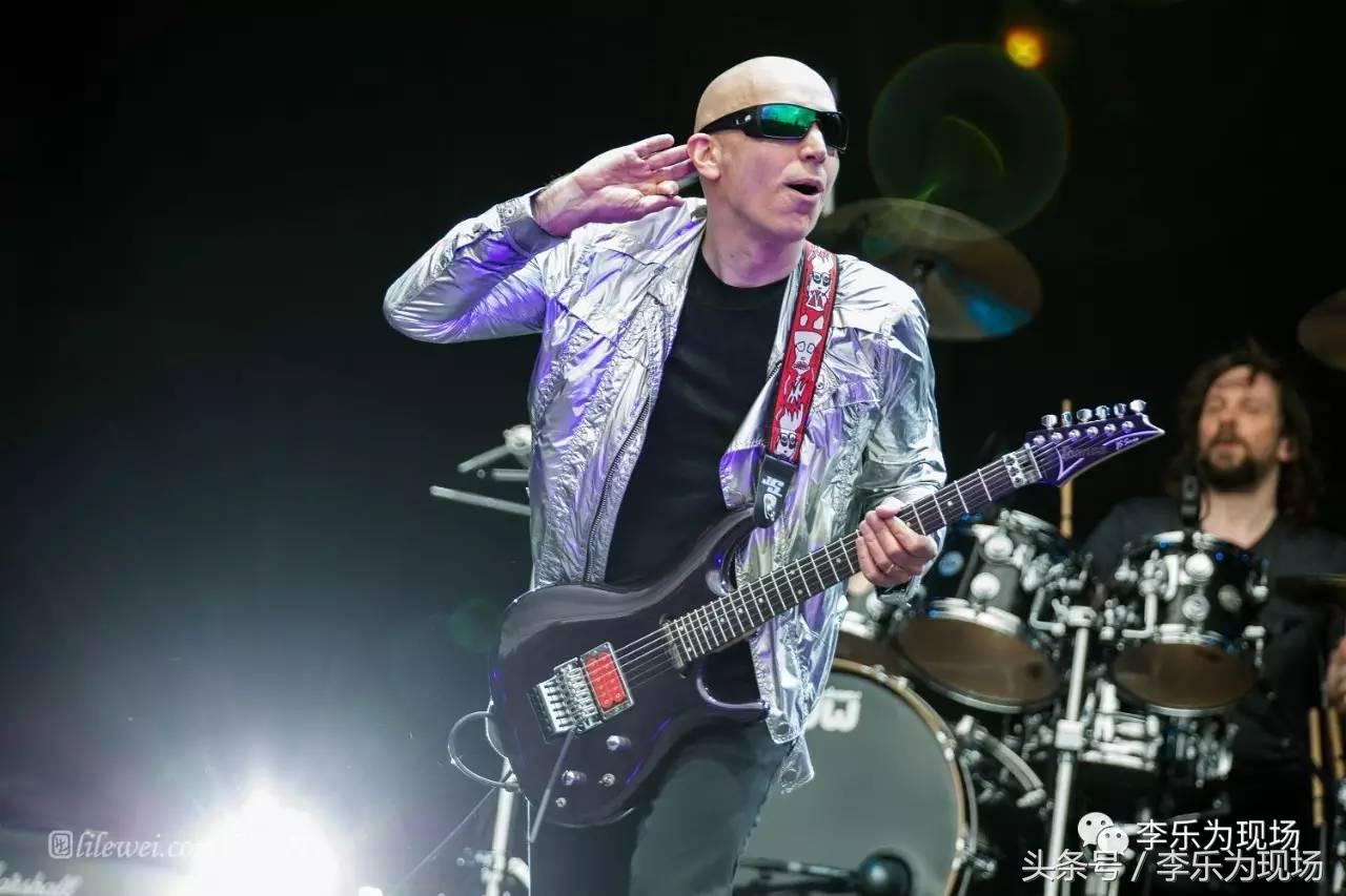 joesatriani弹木吉他,吉他大师joesatriani