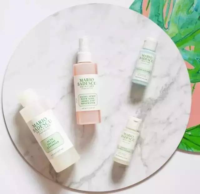 暗沉的痘痘,长痘痘的脸怎么拯救下去