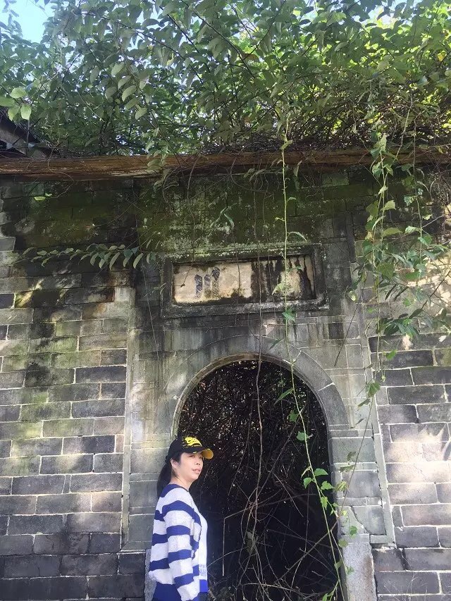 八千里路云和月的上一句,八千里路云和月一骑绝尘上珠峰