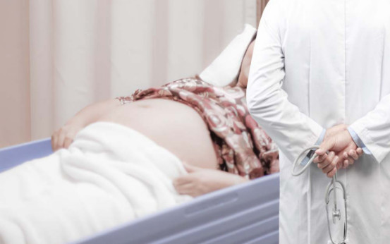 明明宫缩很痛却还是一指,孕妇为什么一直有宫缩