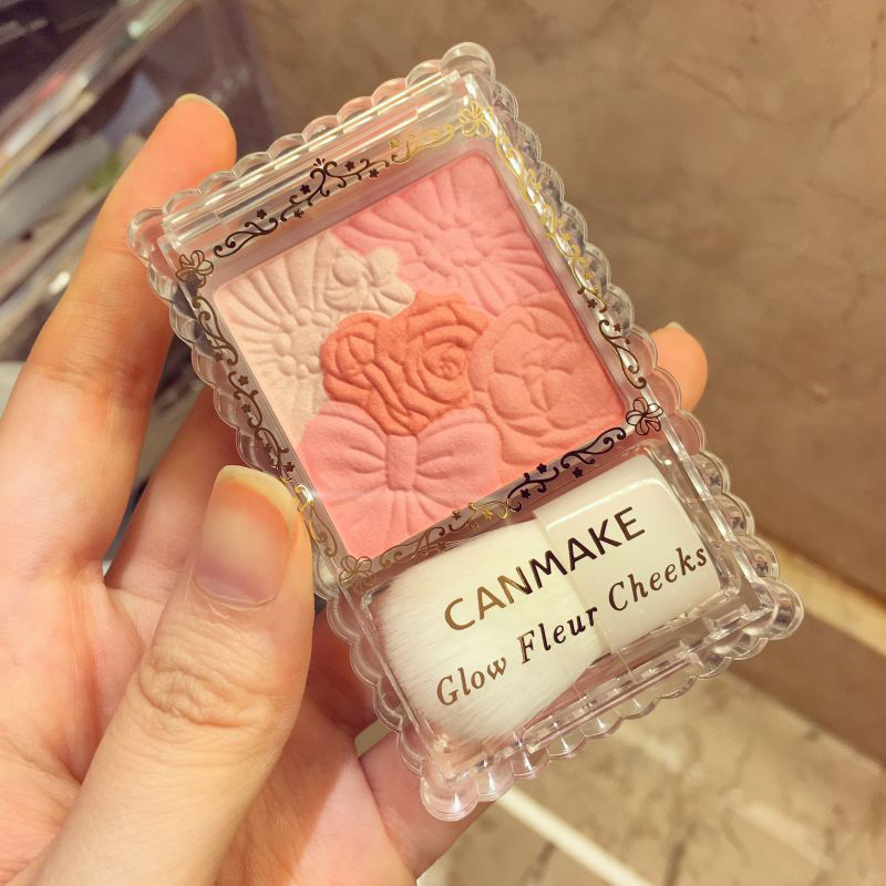 大学生日常裸妆、淡妆应该怎样画？