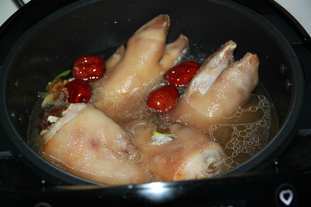 新的一年发财,红烧猪蹄这样做好吃又有营养