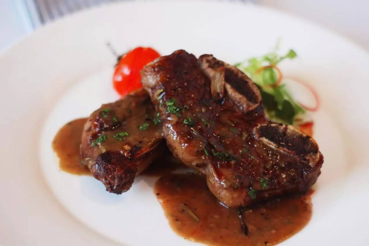 当牛肉控遇上情人节，锡城最“牛”餐厅指南！