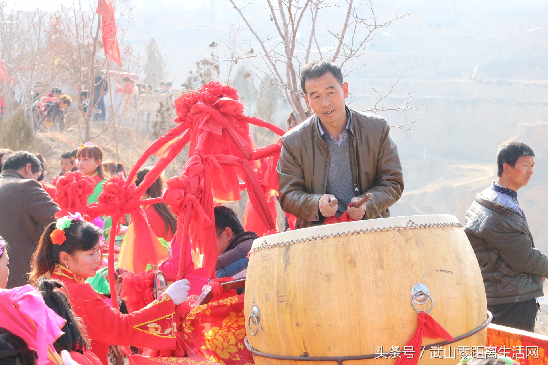 武山秧歌航拍,武山秧歌耍马