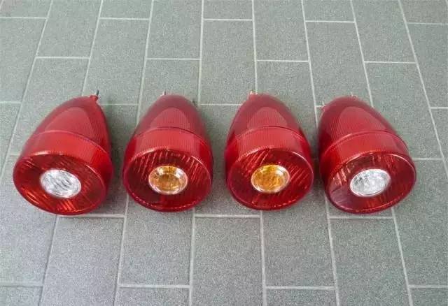 无敌了！穷小伙打烂标致406，改装成法拉利，*博兰**基尼