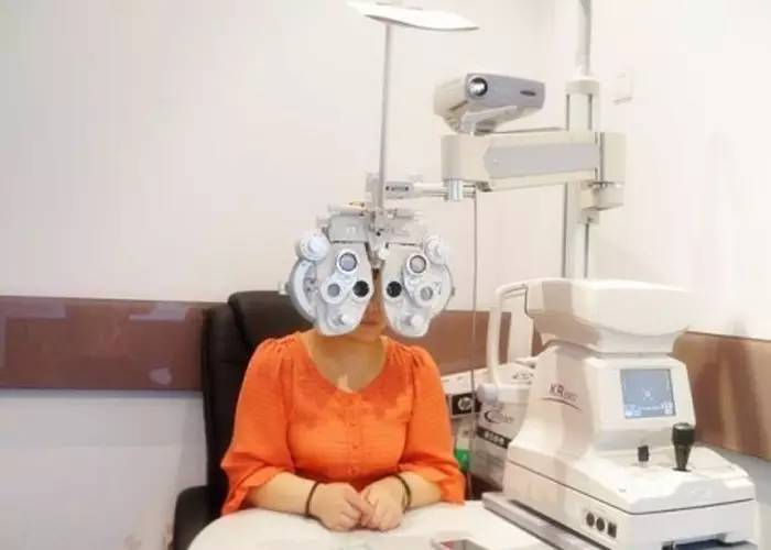 隐形眼镜刚买回来需要注意什么,第一次配眼镜需要注意什么事项