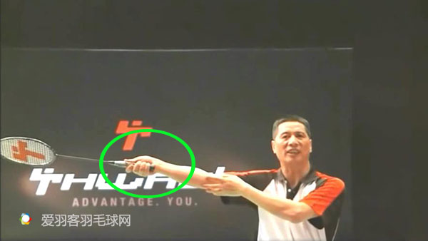 熊国宝羽毛球正确挥拍动作,羽毛球反手鞭打慢动作熊国宝