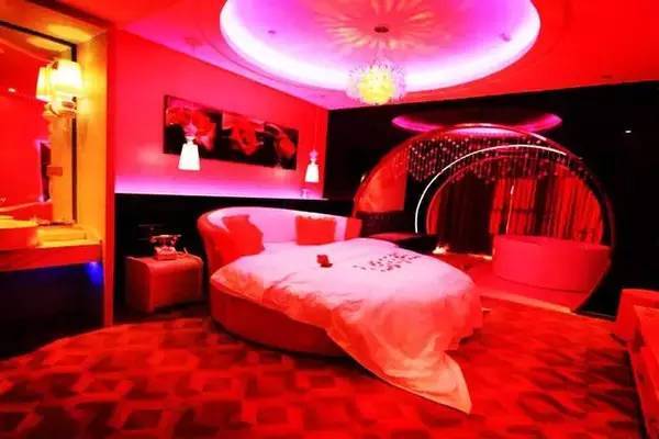 重庆情侣江景酒店推荐高性价比,重庆主城情侣主题酒店团购