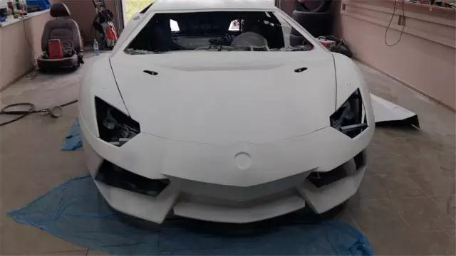 无敌了！穷小伙打烂标致406，改装成法拉利，*博兰**基尼