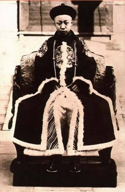 一句话概括清朝的评价,一句话评大清12个皇帝暴行