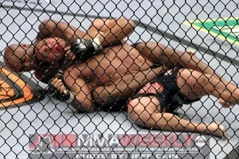 残暴封神十年不败,一朝断腿霸业不再!致敬“传奇”蜘蛛人!