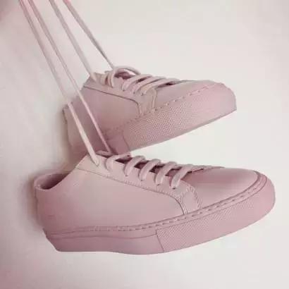 开春必入的第一双鞋,春天必入三双鞋