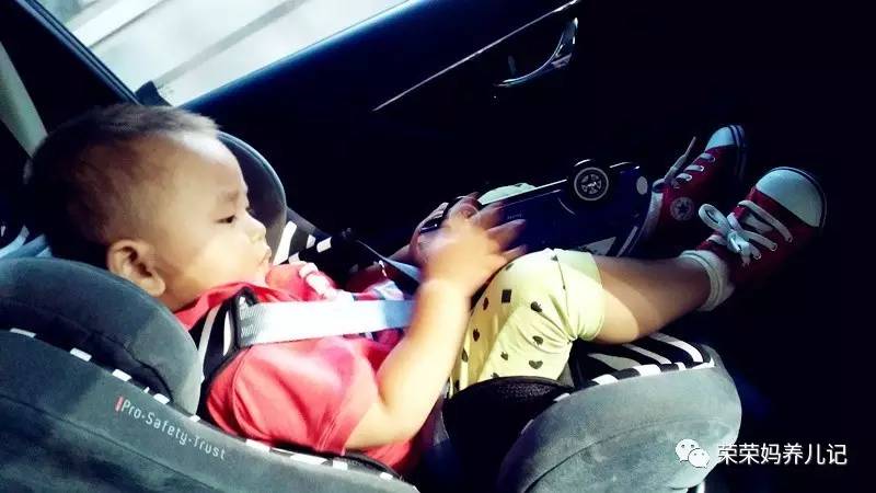 选购儿童安全座椅有哪些注意事项,如何选购安全座椅视频