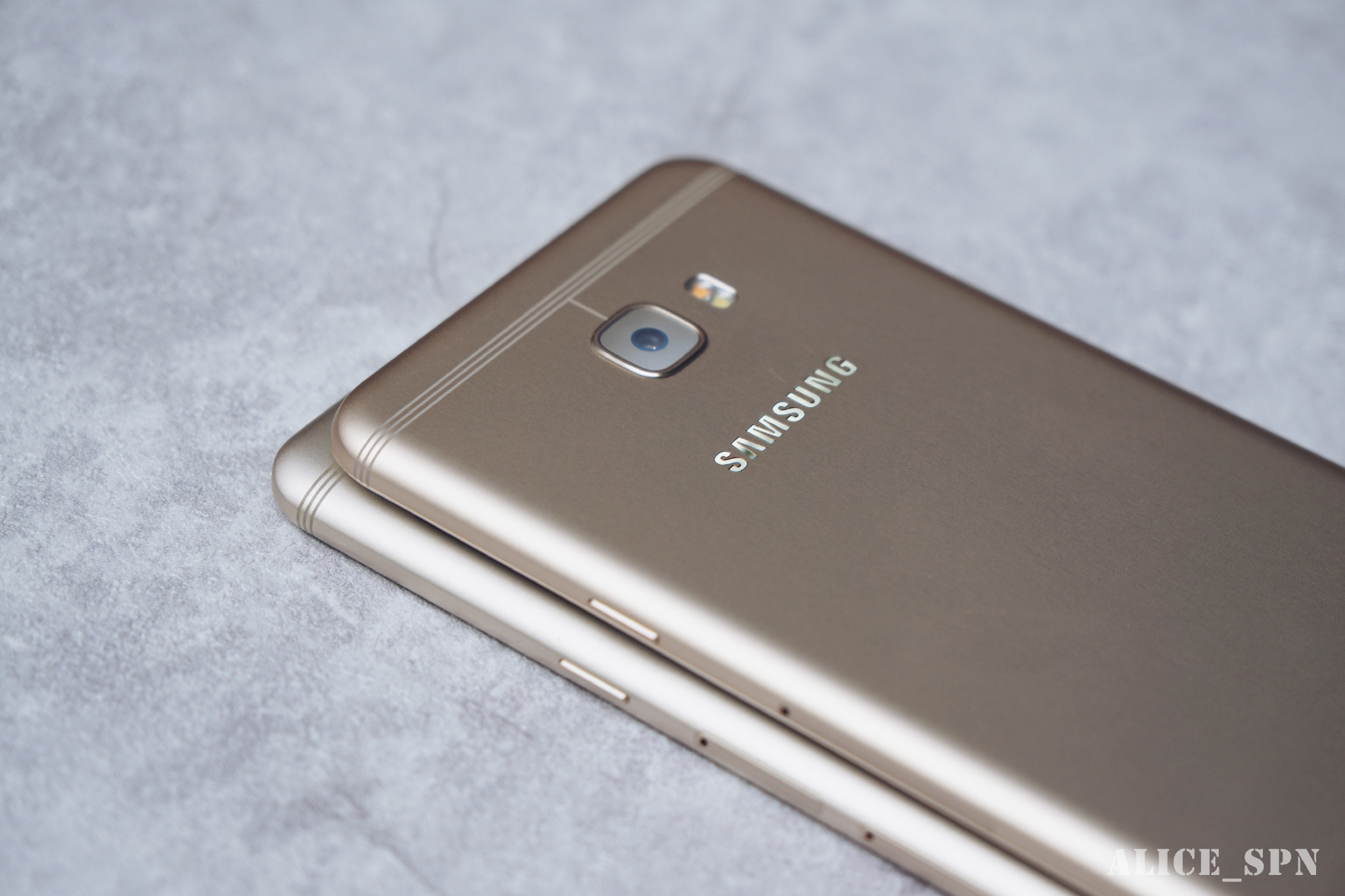 三星c7pro对比视频评测,三星c7pro好吗