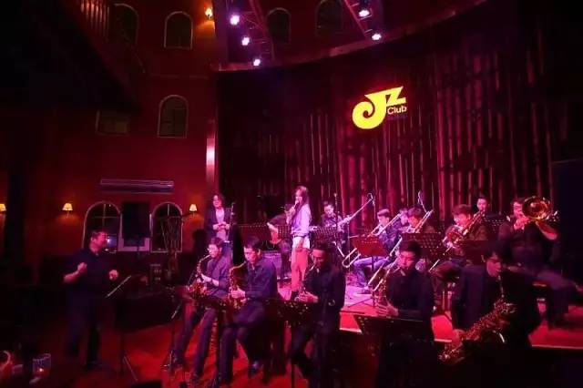 原来最甜蜜的事，是在广州寻找我们的LaLaLand