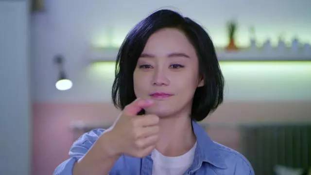 《云巅之上》已向你发送娱乐圈生存宝典，收好不谢！