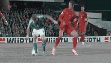 足球过人实用技巧小学生,c罗足球过人技巧教学大全