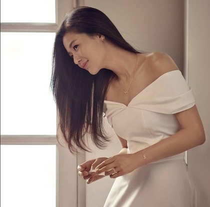 全智贤宋慧乔御姐风,韩国女星全智贤霸气