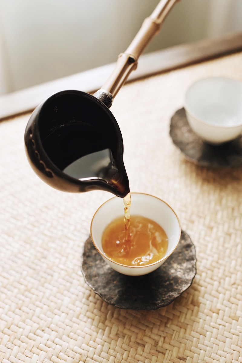 一曲《理想》问现世,两盏清茶慰风尘