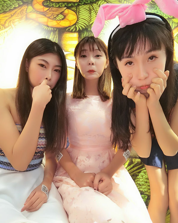 卡西欧自拍神器tr750怎么换电池,卡西欧tr750拍照效果