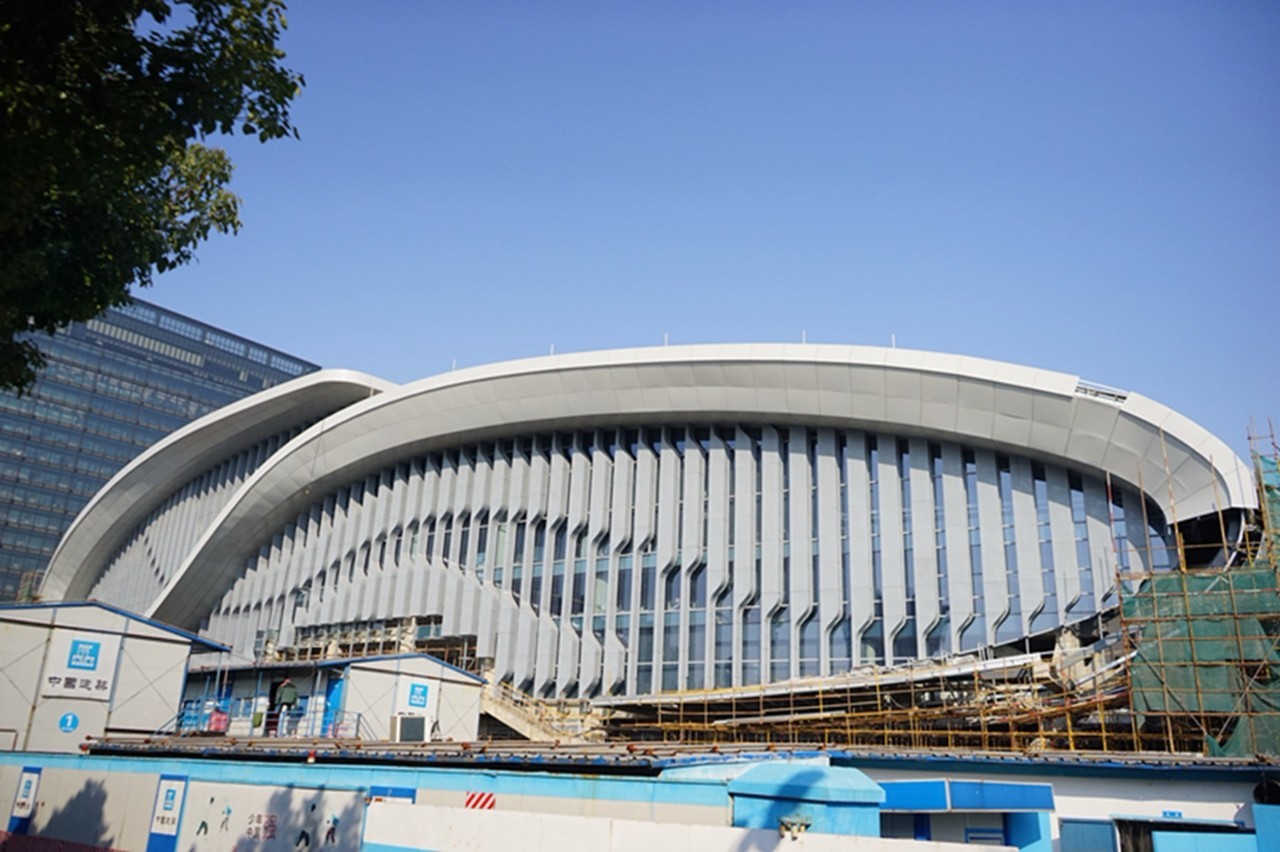 黄龙体育中心跳水馆几月份开,黄龙体育馆和五环体育馆哪个更大