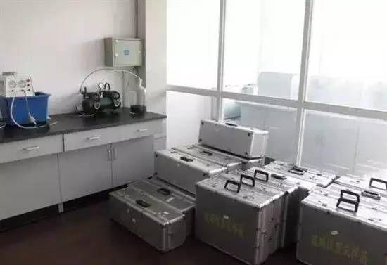 今朝上海｜闻臭师、遛娃师、衣橱整理师……这些奇葩职业的收入竟然那么高！也许你也隐藏着某些赚钱技能哦~