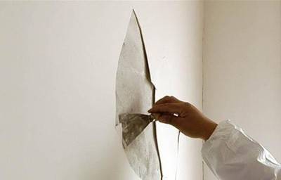 新房装修原墙面腻子要不要铲掉,泡过水的墙面腻子要铲掉吗