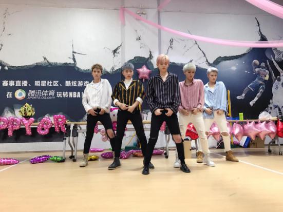 梦幻足球美少女组合,梦幻足球美少女