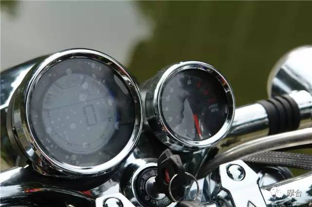 测评｜太子驾到百官跪迎力帆V缸太子车V16登基在即