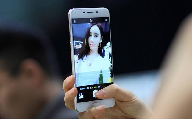 vivooppo人像拍照测评,oppo与vivo逆光拍照对比