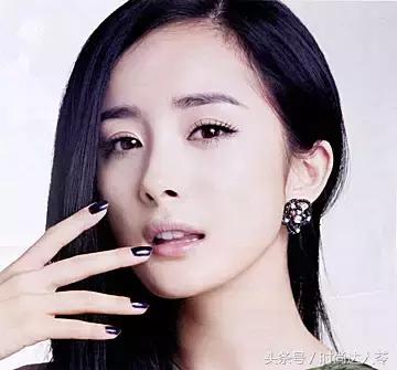 杨幂三生三世十里桃花高发际线,发际线高怎么改善用梳子