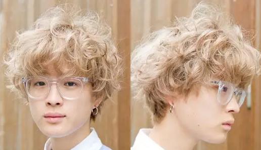 现在的人都在玩七彩斑澜的原宿星空染发