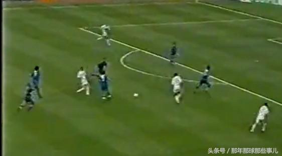 两届世界杯踢丢点球巴乔扼腕痛惜,98年世界杯法国vs意大利点球大战
