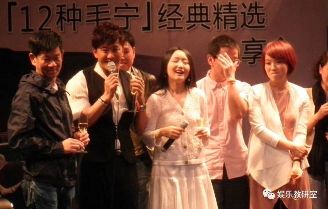 出生于音乐世家从小就热爱音乐,出生在音乐世家的孩子