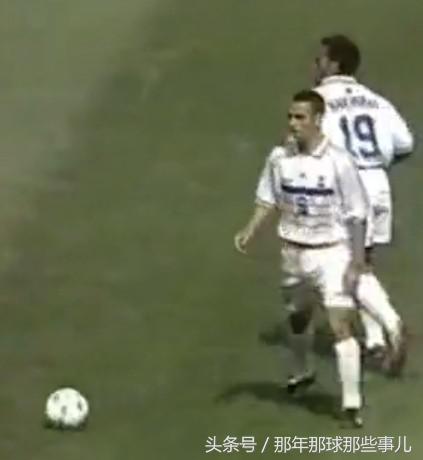 两届世界杯踢丢点球巴乔扼腕痛惜,98年世界杯法国vs意大利点球大战