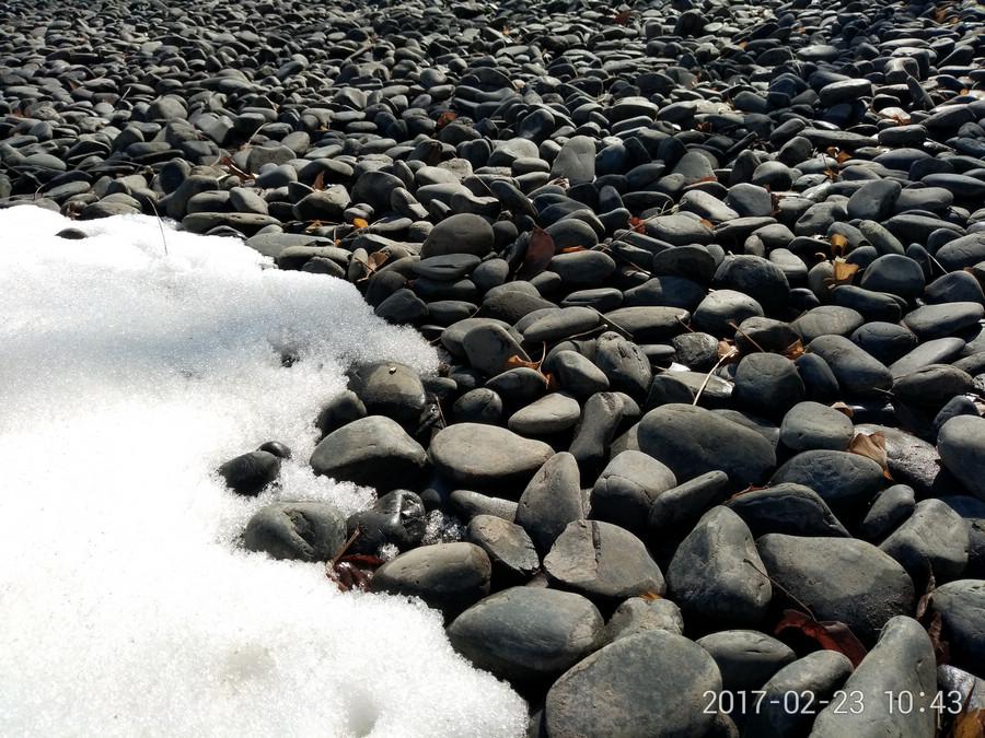 4000mAh+6GB运存!仅售1399的360手机N5评测