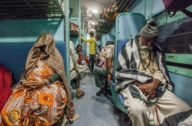 对比印度火车和中国高铁,印度的火车真的那么落后吗