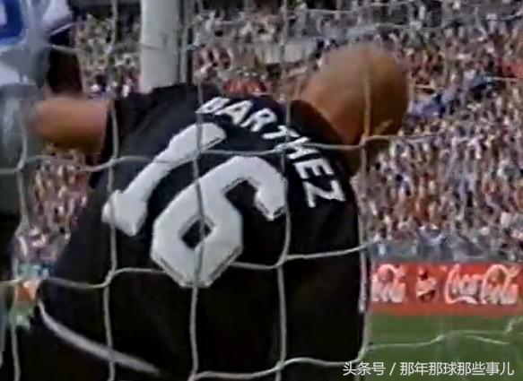 两届世界杯踢丢点球巴乔扼腕痛惜,98年世界杯法国vs意大利点球大战