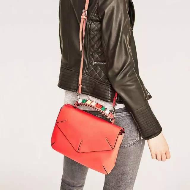 有没有比较时尚年轻化的品牌包包,时尚便宜包包