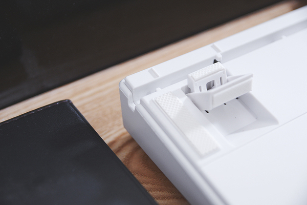 ikbc机械键盘c104黑轴,ikbc跟樱桃机械键盘的区别