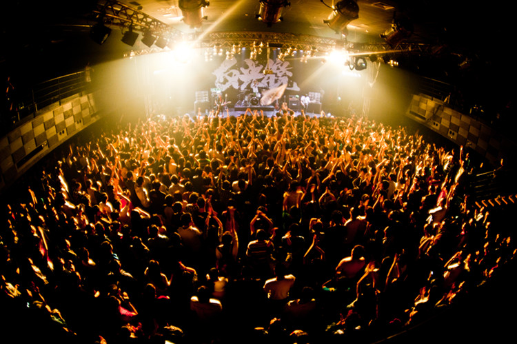 二十多年饮冰终凉了热血,二十年饮冰