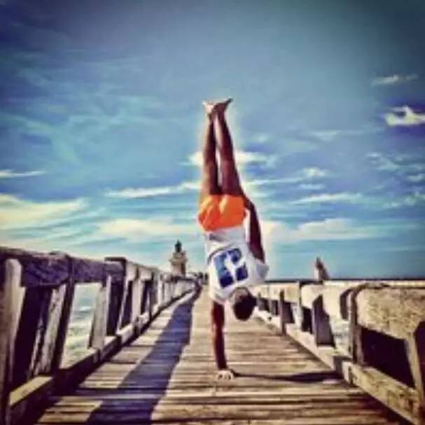 倒立不会倒立怎么可以简单倒立,不会倒立的人怎么才能学会倒立呢