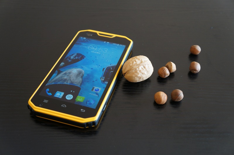 这货是雷神之锤?专业户外手机云狐大黄蜂(A7)体验