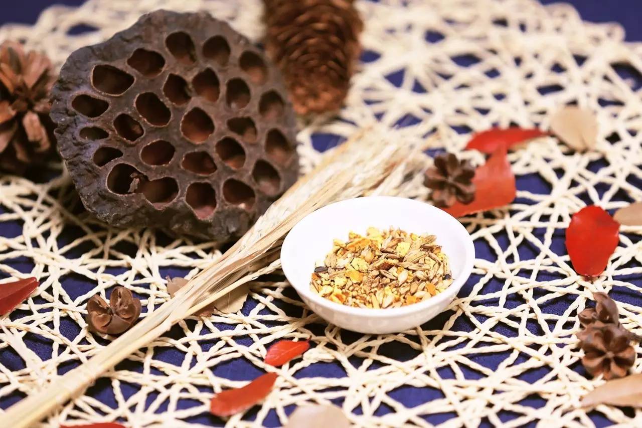 肠胃反酸打嗝胀气怎么调理,饭后胃胀气吃什么药