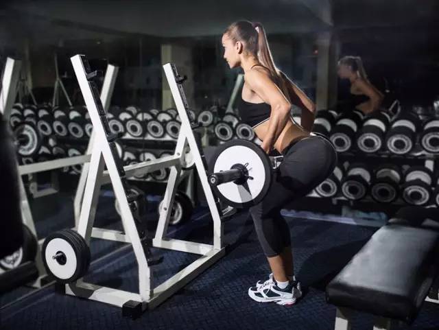 增肌怎么安排训练重量和组数,增肌的组数和强度如何计算