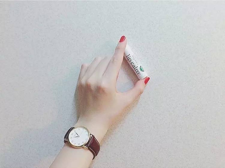 10款颜值爆表的有机天然小众润唇膏~不过百元，就能彻底滋润你，男票也能放心吃了！